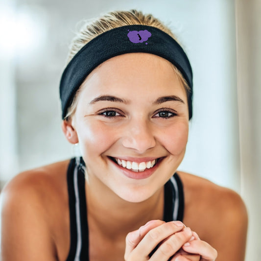 girl wearing black jellee bands